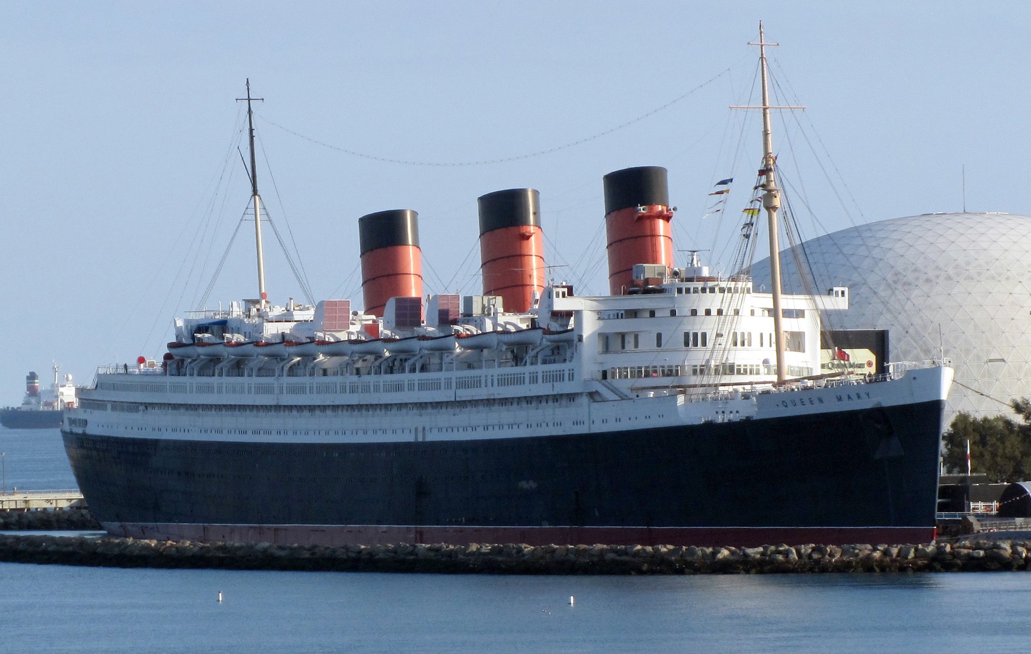 queen mary.jpg