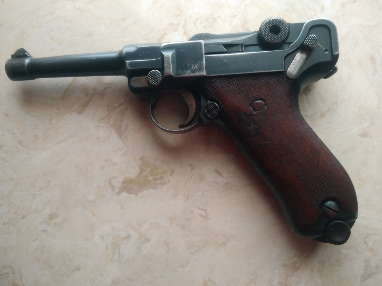 1913 Luger.jpg
