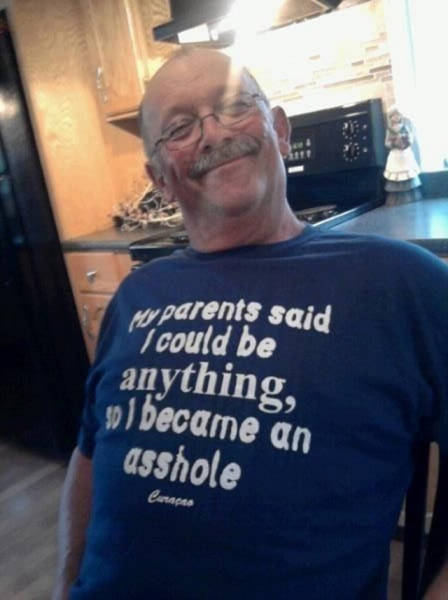old_people_wearing_awkward_tshirts_in_public_without_an_ounce_of_embarrassment_640_20.jpg